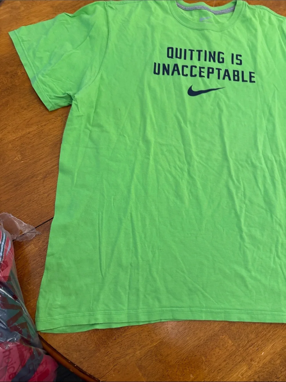Nike Bright Green 'Quitting Is Unacceptable' Graphic Tee xxl